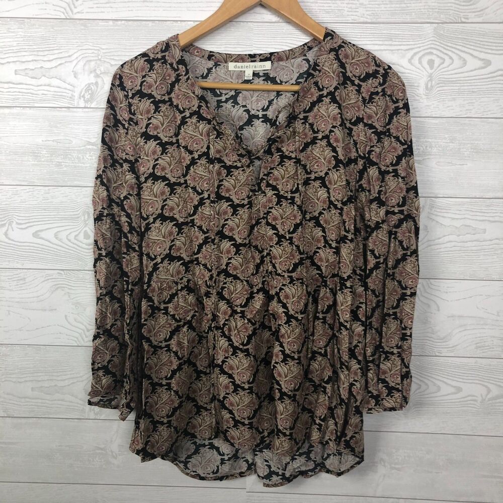 Daniel Rainn Women's Size Medium Printed Long Sleeve Lace Up Top Shirt Boho
